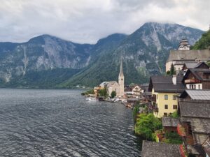 12 -Hallstatt